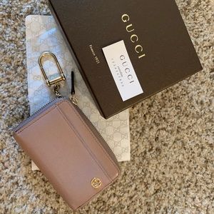 Gucci Dusty Rose zip wallet